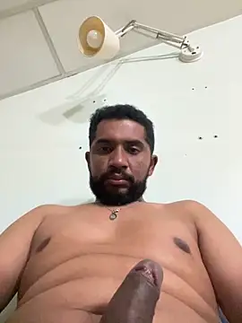 Snapshot of MiddlingAffluent chatting on February 2026 01:35:02 AM MiddlingAffluent online show from February 2026 01:35:02 AM