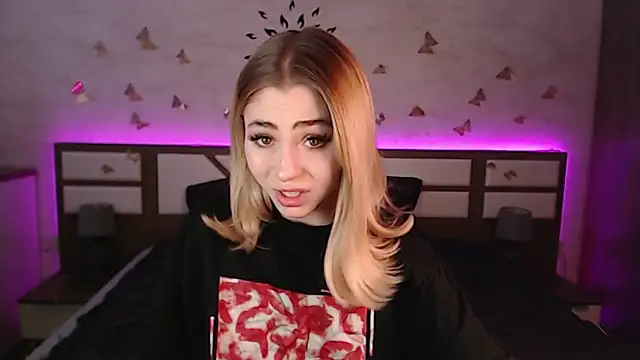 Tessa Walker online show from February 2025 11:53:01 AM