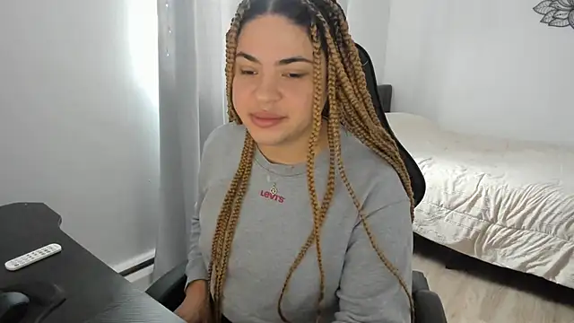 MelSaunders online show from December 2024 06:12:01 PM