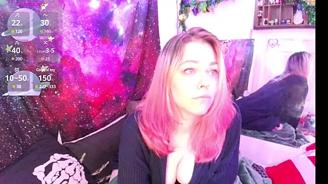 Snapshot of EverlyEster chatting on December 2024 08:44:02 AM EverlyEster online show from December 2024 08:44:02 AM