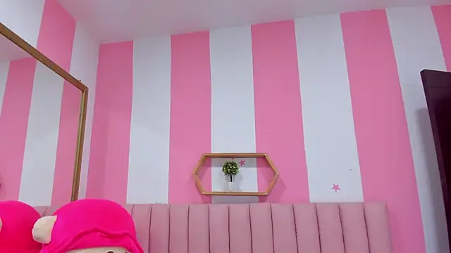 Snapshot of ISABELLA_020 chatting on September 2025 11:48:01 AM ISABELLA 020 online show from September 2025 11:48:01 AM