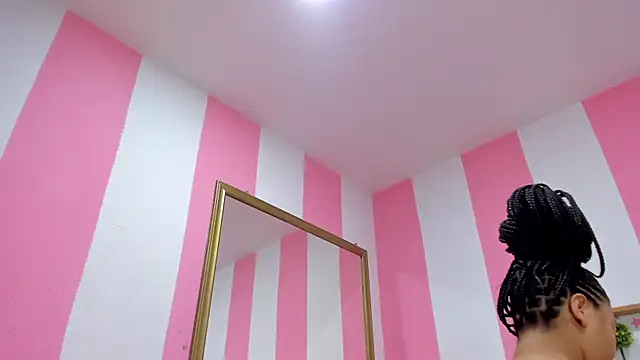 Snapshot of ISABELLA_020 chatting on October 2025 12:14:02 PM ISABELLA 020 online show from October 2025 12:14:02 PM