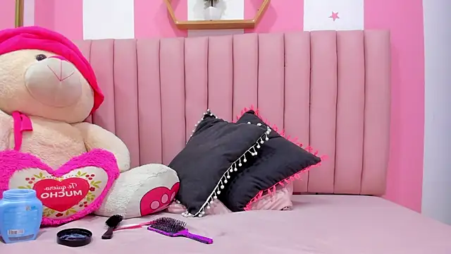 Snapshot of ISABELLA_020 chatting on October 2025 01:55:02 PM ISABELLA 020 online show from October 2025 01:55:02 PM