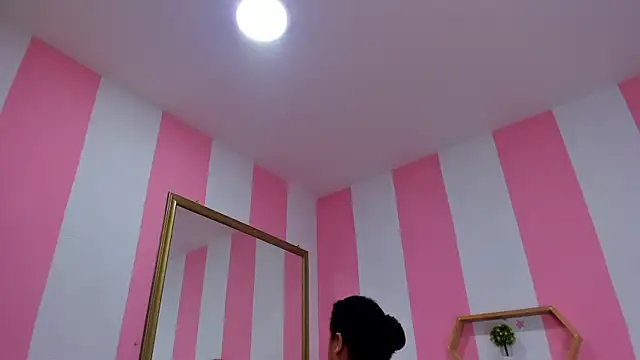 Snapshot of ISABELLA_020 chatting on October 2025 01:34:02 PM ISABELLA 020 online show from October 2025 01:34:02 PM