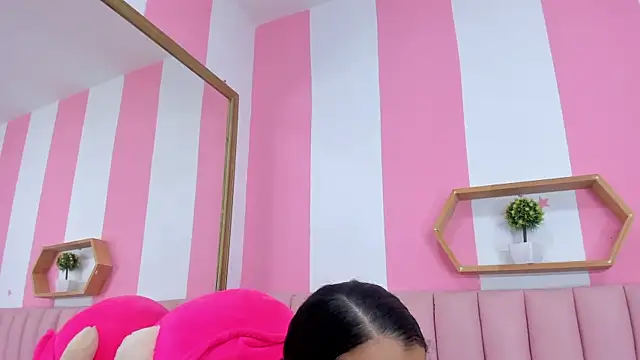 Snapshot of ISABELLA_020 chatting on November 2025 01:11:01 PM ISABELLA 020 online show from November 2025 01:11:01 PM