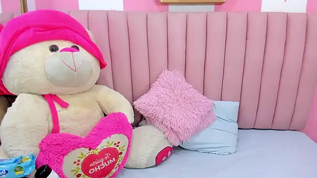 Snapshot of ISABELLA_020 chatting on December 2025 12:21:02 PM ISABELLA 020 online show from December 2025 12:21:02 PM