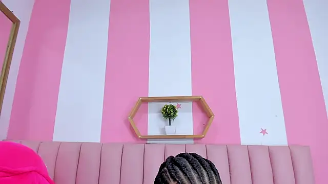 ISABELLA 020 online show from April 2026 12:16:02 PM