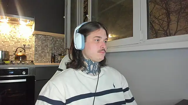 Snapshot of _torfin_ chatting on January 2025 04:33:01 PM torfin online show from January 2025 04:33:01 PM