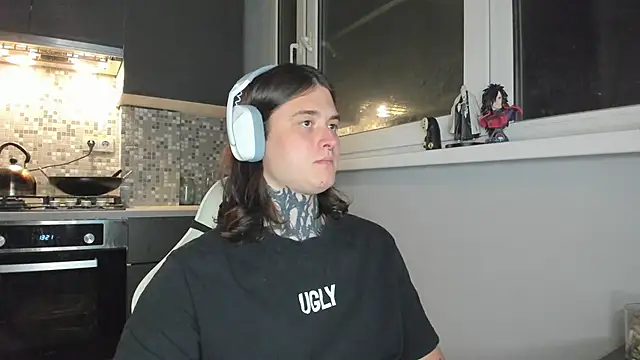 Snapshot of _torfin_ chatting on February 2025 08:58:02 PM torfin online show from February 2025 08:58:02 PM