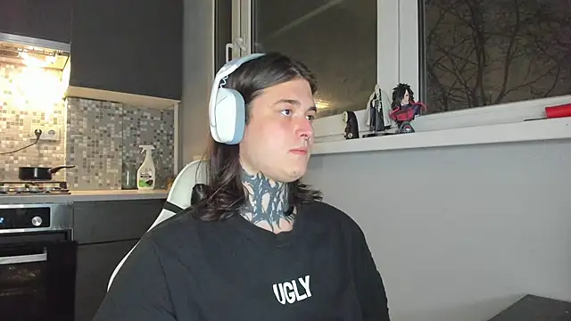 Snapshot of _torfin_ chatting on February 2025 08:49:02 PM torfin online show from February 2025 08:49:02 PM