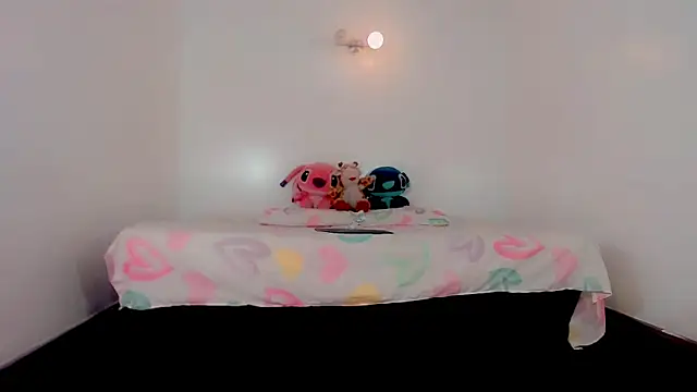 Snapshot of _Riannagarcia_ chatting on February 2026 07:15:01 PM Riannagarcia online show from February 2026 07:15:01 PM