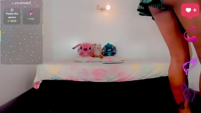 Snapshot of _Riannagarcia_ chatting on March 2026 07:31:01 PM Riannagarcia online show from March 2026 07:31:01 PM