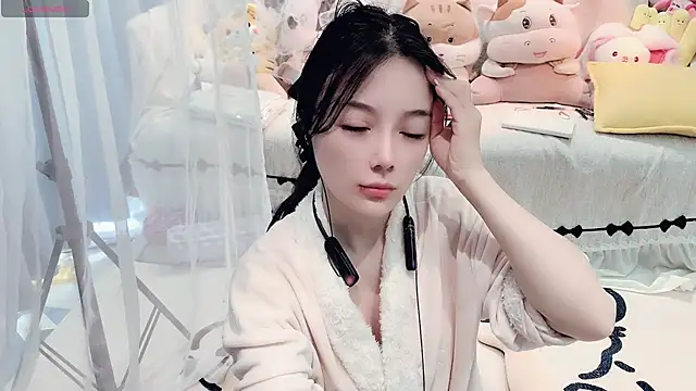 AKiKi711 online show from March 2026 04:46:01 AM