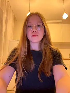 Eva Weyne online show from October 2025 07:12:01 PM