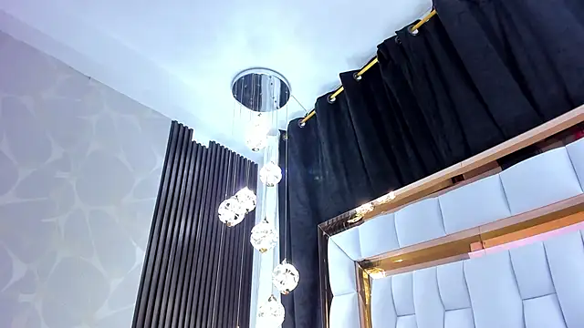 SarayRoyse online show from January 2026 07:28:02 PM