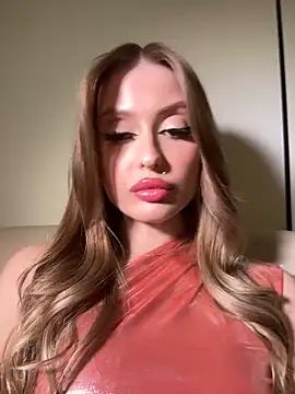 Snapshot of Sweet__Milly chatting on February 2026 07:58:02 PM Sweet Milly online show from February 2026 07:58:02 PM