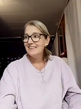 irinamaux online show from November 2025 08:01:02 AM