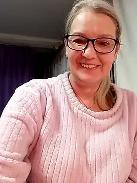 irinamaux online show from February 2026 07:34:01 AM