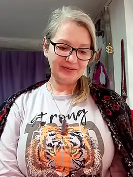 irinamaux online show from February 2026 06:53:01 AM