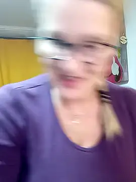 irinamaux online show from March 2026 10:59:01 PM