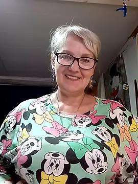 irinamaux online show from May 2026 09:38:01 PM
