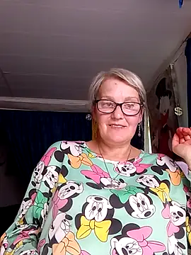 Snapshot of irinamaux chatting on June 2026 10:43:02 AM irinamaux online show from June 2026 10:43:02 AM
