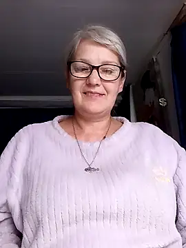 Snapshot of irinamaux chatting on June 2026 05:42:02 AM irinamaux online show from June 2026 05:42:02 AM
