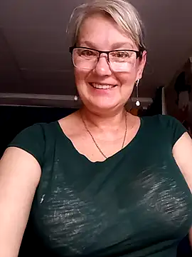 Snapshot of irinamaux chatting on July 2026 04:36:02 AM irinamaux online show from July 2026 04:36:02 AM