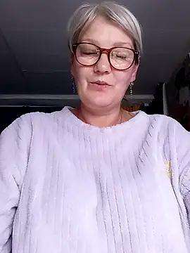Snapshot of irinamaux chatting on July 2026 05:22:01 AM irinamaux online show from July 2026 05:22:01 AM