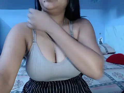 Freya nia online show from February 2025 06:14:02 AM