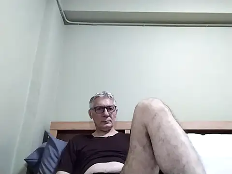 BIGUNCUTHARDCOCK online show from November 2025 01:33:02 PM