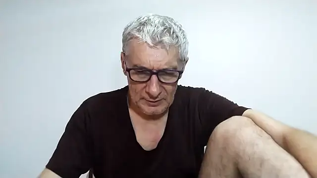 Snapshot of BIGUNCUTHARDCOCK chatting on February 2026 01:13:02 AM BIGUNCUTHARDCOCK online show from February 2026 01:13:02 AM