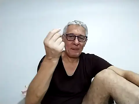 BIGUNCUTHARDCOCK online show from April 2026 03:06:01 AM