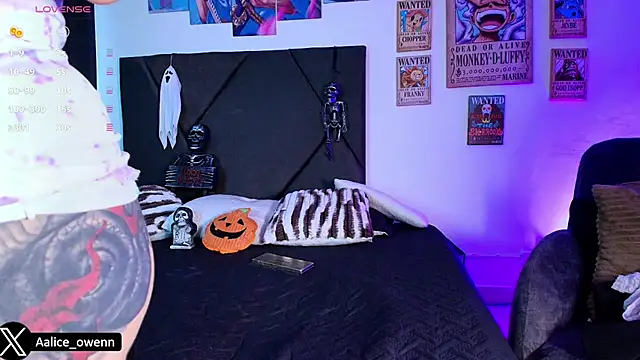 Aliceowenn online show from October 2025 09:03:01 PM