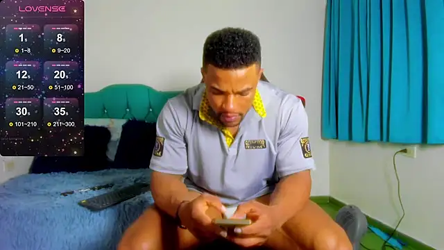 estebanlobo- online show from December 2024 09:26:01 PM