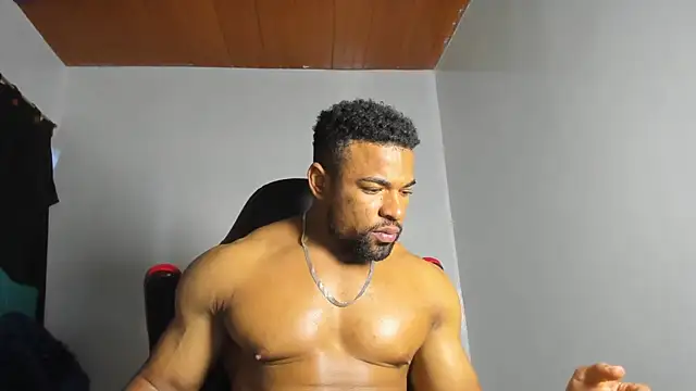 estebanlobo- online show from September 2025 11:04:02 PM