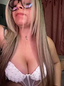 CristalGmez online show from September 2025 02:13:02 AM