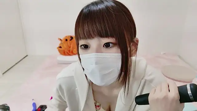 hi---chan- online show from November 2025 08:38:02 PM