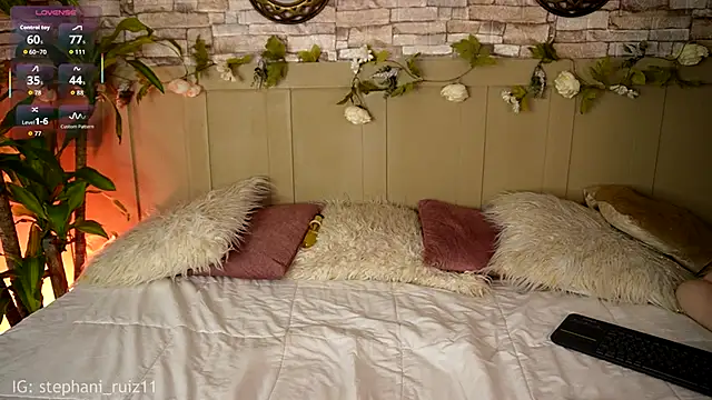 RossemaryRain online show from December 2025 09:09:02 PM