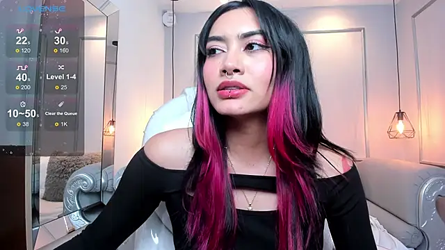 AzuraKindong online show from January 2025 10:26:02 PM