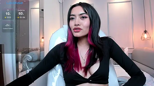 AzuraKindong online show from February 2025 01:23:02 AM