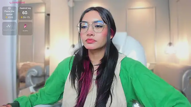 AzuraKindong online show from February 2026 07:34:02 PM