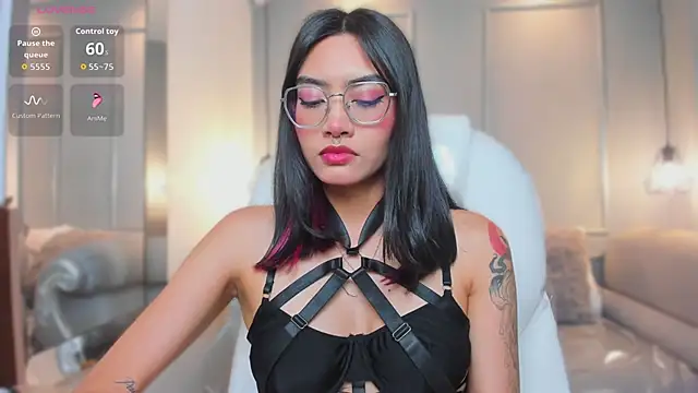 AzuraKindong online show from February 2026 07:23:01 PM