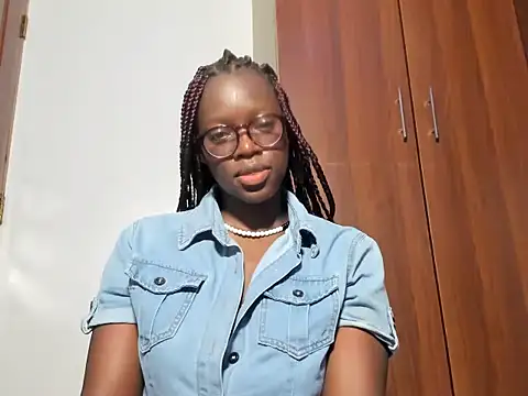 Snapshot of afro_pop chatting on March 2025 12:59:01 AM afro pop online show from March 2025 12:59:01 AM