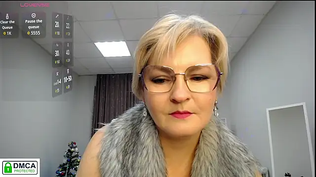 BlondeBrilliant7 online show from December 2025 06:52:01 AM
