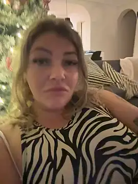 Snapshot of GabyHofstede chatting on December 2024 08:47:01 PM GabyHofstede online show from December 2024 08:47:01 PM