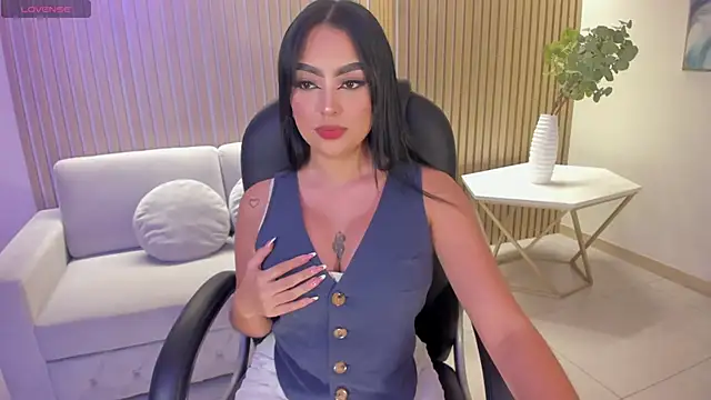 Snapshot of sarawinstone chatting on January 2025 07:55:01 PM sarawinstone online show from January 2025 07:55:01 PM