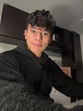 Angel esteban fx online show from March 2026 04:38:01 AM