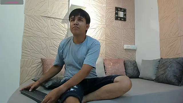 aron alexa online show from December 2025 01:13:01 AM