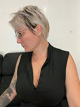 marinella07 online show from June 2026 07:35:02 AM